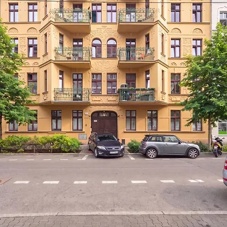 Modern For Couples Centre Of By Renters Πόζναν